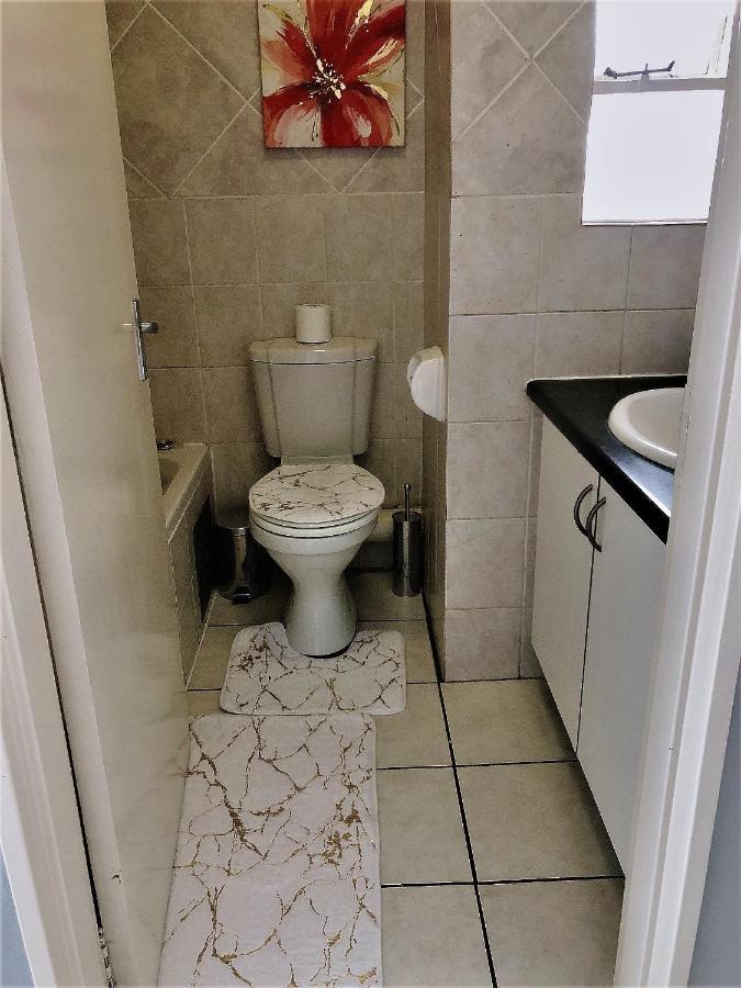 @Menlyn Place, Menlyn Maine, Pretoria - Accommodation Eksteriør bilde